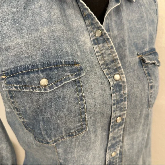 Daniel Rainn Small Denim button down collared shirt - Picture 4 of 7